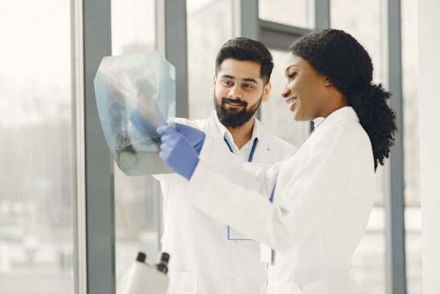 10 Steps to Become a Doctor in the USA