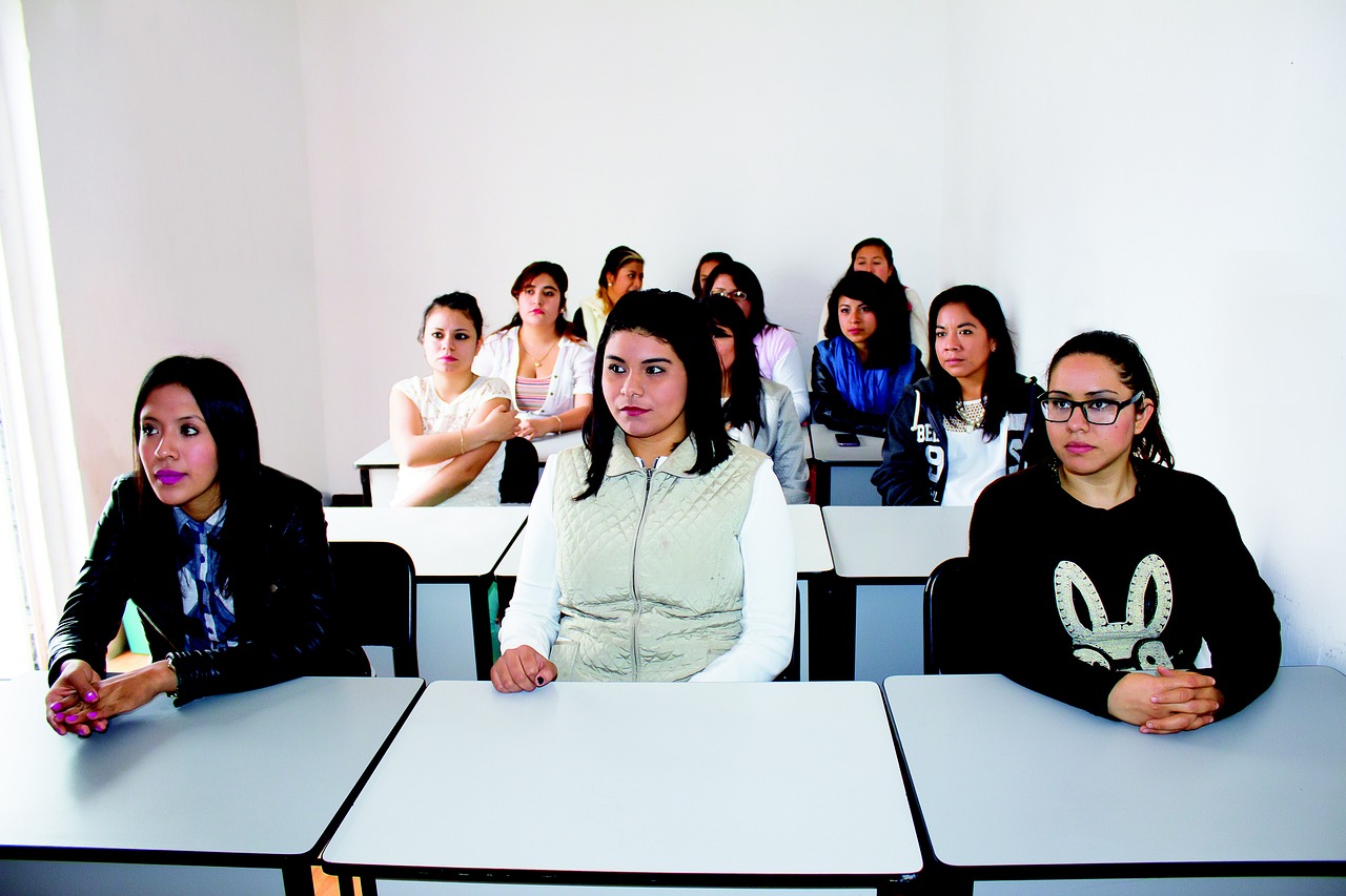 How to Study in Spain for Free (3 Awesome Tips)