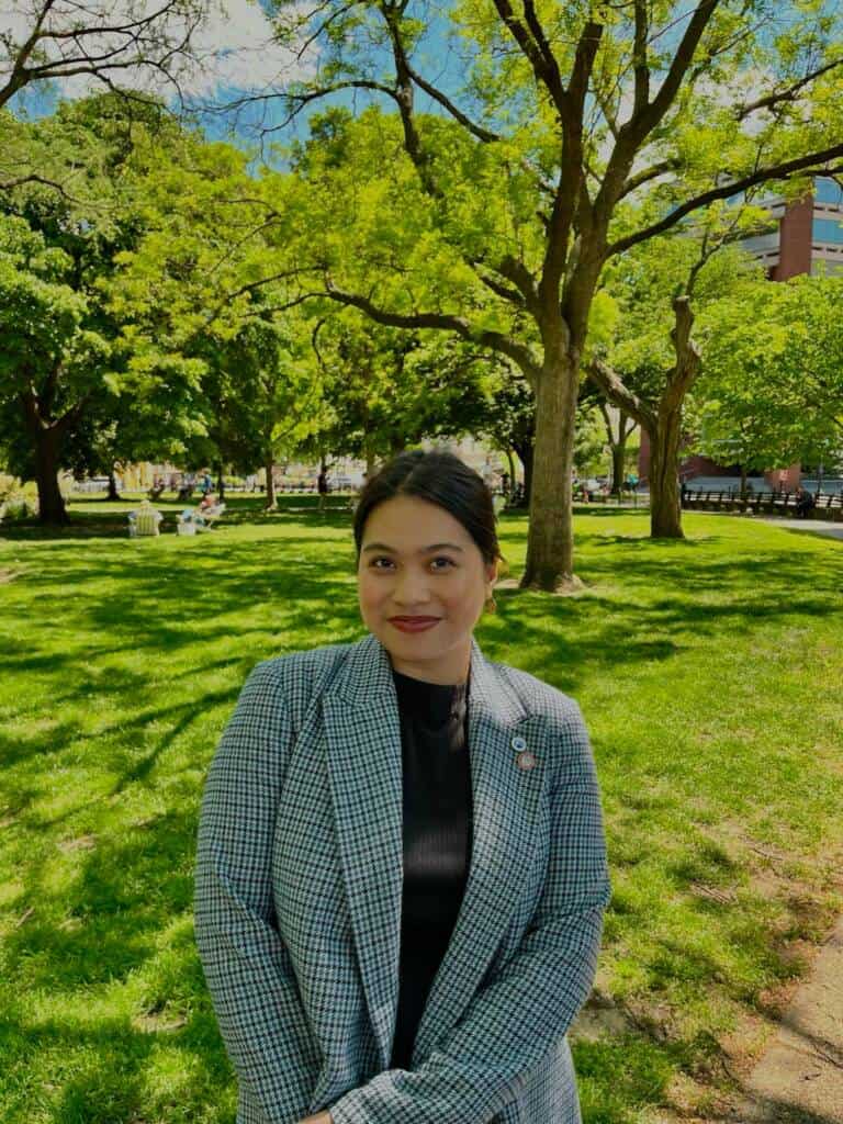 Vee Dayandayan