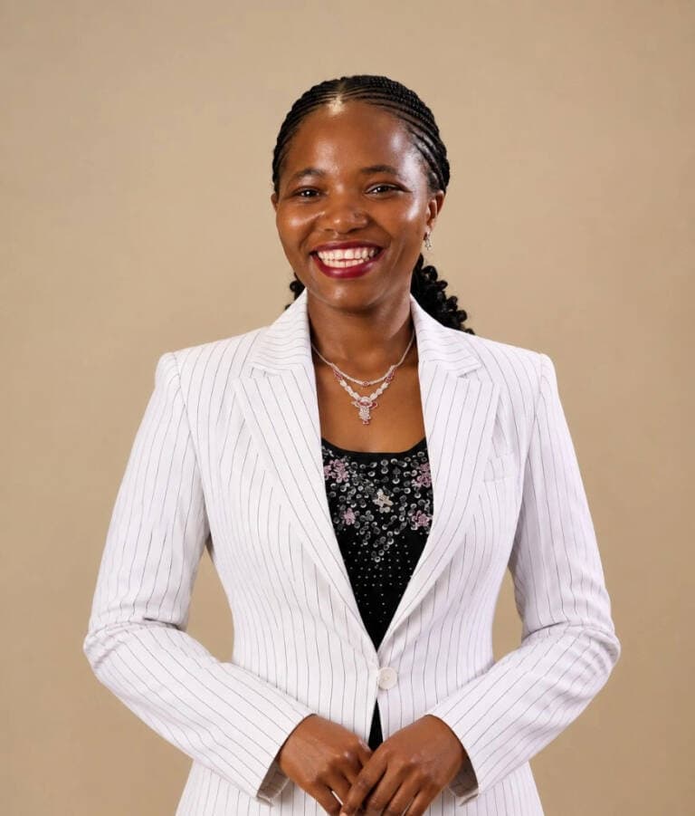 Rumbidzai Yasini